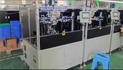 Buiswikkelmachine met enkele spindel